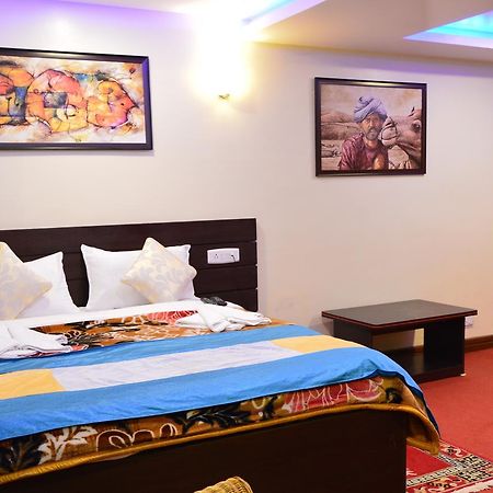 Golden Dolma Hotel Darjeeling  Buitenkant foto