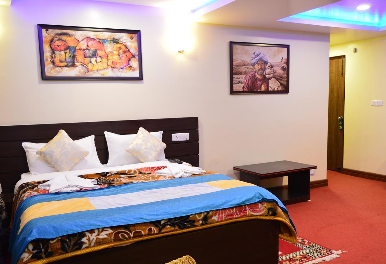 Golden Dolma Hotel Darjeeling  Buitenkant foto
