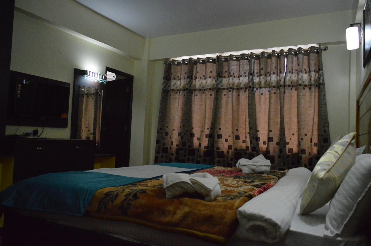 Golden Dolma Hotel Darjeeling  Buitenkant foto