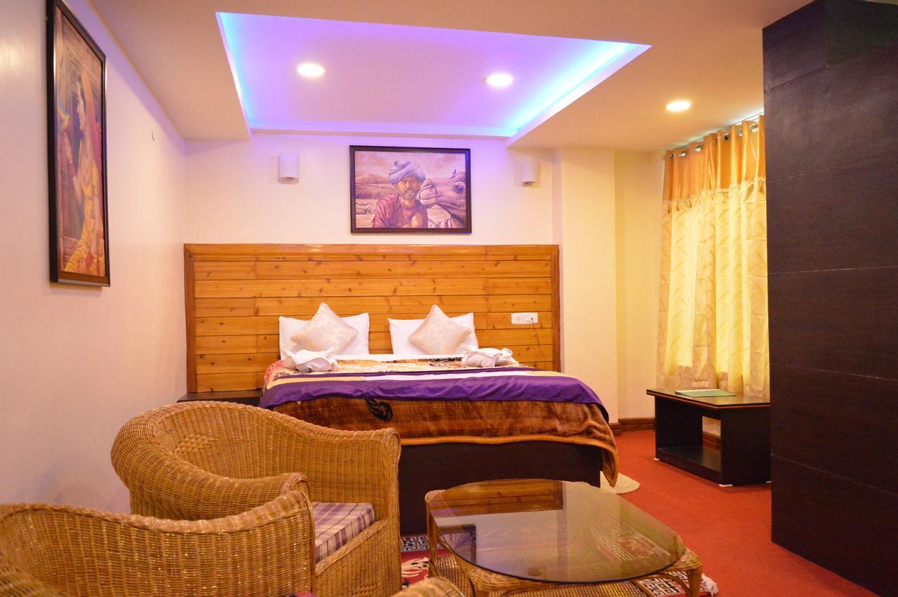 Golden Dolma Hotel Darjeeling  Buitenkant foto
