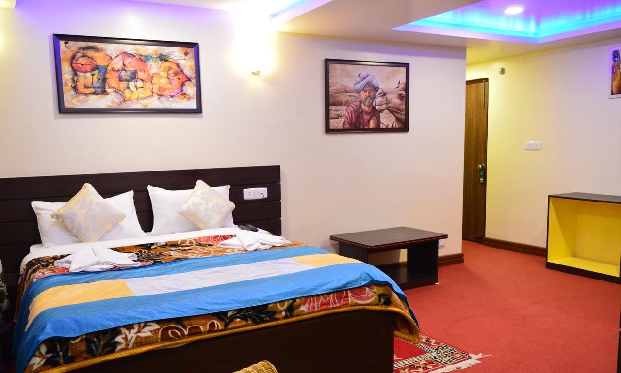 Golden Dolma Hotel Darjeeling  Buitenkant foto